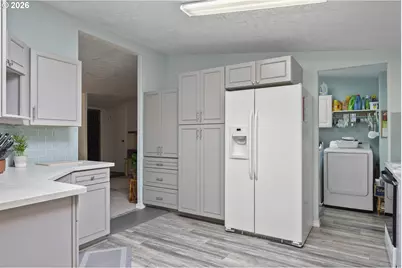 17561 SW Hancock Way, Beaverton, OR 97006 - Photo 33