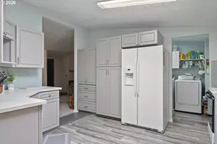 17561 SW Hancock Way, Beaverton, OR 97006 - Photo 33