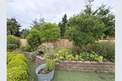 63408 Nathan Dr, Coos Bay, OR 97420 - Photo 27