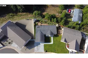 63408 Nathan Dr, Coos Bay, OR 97420 - Photo 3