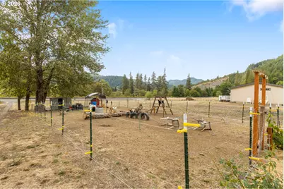 22210 Tiller Trail Hwy, Days Creek, OR 97429 - Photo 29