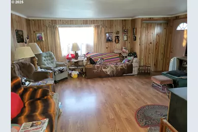 21504 NW Bendemeer Rd, Hillsboro, OR 97124 - Photo 23