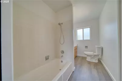 73521 Cedar Dr, Rainier, OR 97048 - Photo 15