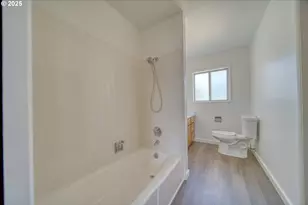 73521 Cedar Dr, Rainier, OR 97048 - Photo 15