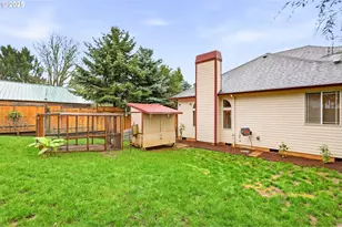 786 NE Edgehill Dr, Estacada, OR 97023 - Photo 25