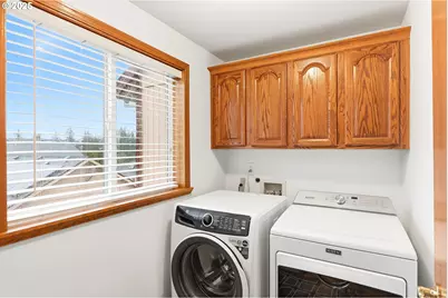 786 NE Edgehill Dr, Estacada, OR 97023 - Photo 15