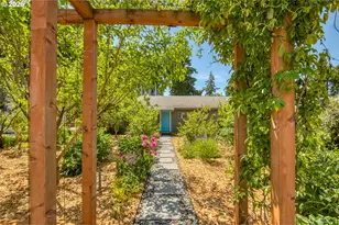 11808 SE Taylor St, Portland, OR 97216 - Photo 3