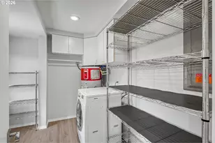 11808 SE Taylor St, Portland, OR 97216 - Photo 17