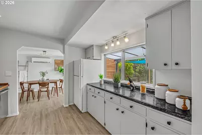 11808 SE Taylor St, Portland, OR 97216 - Photo 15