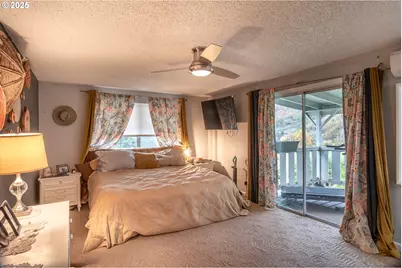 207 NE Spencer Ct, Roseburg, OR 97470 - Photo 23