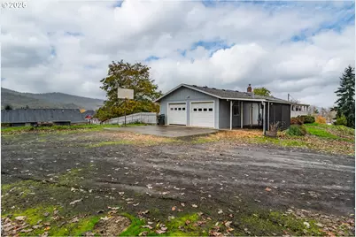 207 NE Spencer Ct, Roseburg, OR 97470 - Photo 35