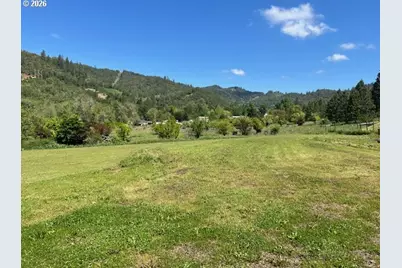 207 NE Spencer Ct, Roseburg, OR 97470 - Photo 41