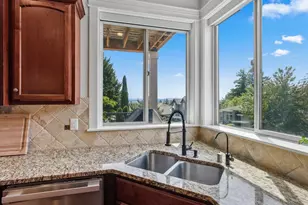 1012 NW Goodwin St, Camas, WA 98607 - Photo 11
