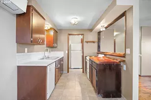 1025 Garfield Ave, Coos Bay, OR 97420 - Photo 9