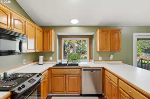 12229 SW Millview Ct, Portland, OR 97223 - Photo 13