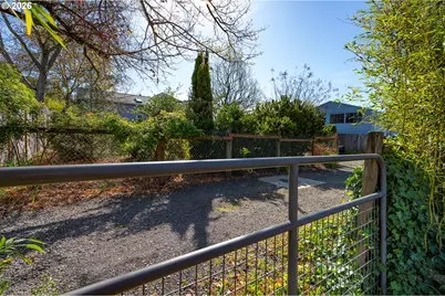 2525 Friendly St, Eugene, OR 97405 - Photo 43