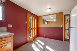 2525 Friendly St, Eugene, OR 97405 - Photo 11