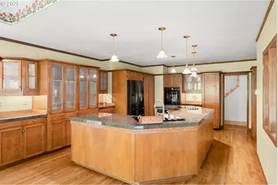 17300 SE Oatfield Rd, Milwaukie, OR 97267 - Photo 9