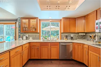 18511 NE 181st St, Brush Prairie, WA 98606 - Photo 5