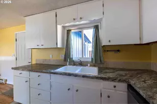 6977 SE Snider Ave, Milwaukie, OR 97222 - Photo 11