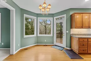 9137 NW McKenna Dr, Portland, OR 97229 - Photo 13