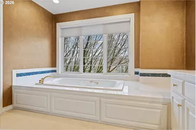 9137 NW McKenna Dr, Portland, OR 97229 - Photo 31