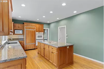 9137 NW McKenna Dr, Portland, OR 97229 - Photo 11