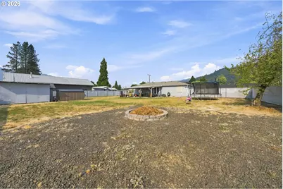 203 Alameda St, Myrtle Creek, OR 97457 - Photo 31