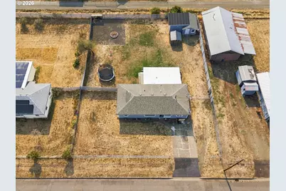 203 Alameda St, Myrtle Creek, OR 97457 - Photo 39