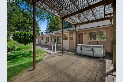 13221 SE Blackberry Cir, Portland, OR 97236 - Photo 25