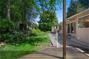 13221 SE Blackberry Cir, Portland, OR 97236 - Photo 27