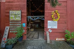 29700 SW Mountain Rd, West Linn, OR 97068 - Photo 35