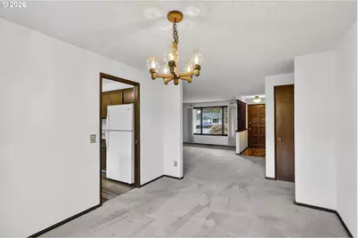 17363 SW Washington Ct, Beaverton, OR 97078 - Photo 9