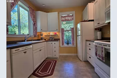 225 18th St, Port Orford, OR 97465 - Photo 5