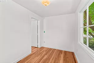 115 E Hilliard Ln, Eugene, OR 97404 - Photo 27