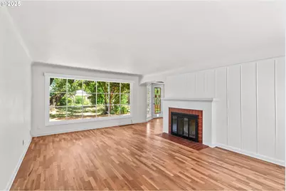 115 E Hilliard Ln, Eugene, OR 97404 - Photo 5