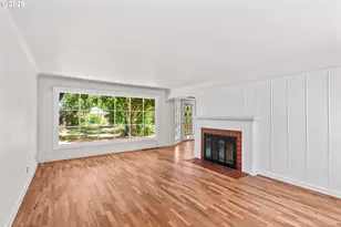 115 E Hilliard Ln, Eugene, OR 97404 - Photo 5