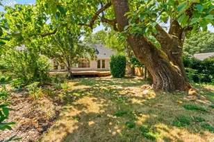 115 E Hilliard Ln, Eugene, OR 97404 - Photo 43