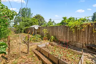 115 E Hilliard Ln, Eugene, OR 97404 - Photo 41