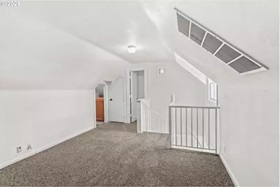 115 E Hilliard Ln, Eugene, OR 97404 - Photo 29