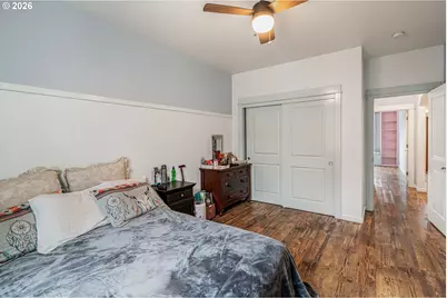221 E 16th St, Lafayette, OR 97127 - Photo 15