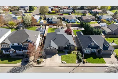 221 E 16th St, Lafayette, OR 97127 - Photo 45