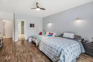 221 E 16th St, Lafayette, OR 97127 - Photo 27