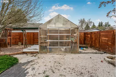 221 E 16th St, Lafayette, OR 97127 - Photo 39