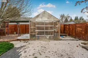 221 E 16th St, Lafayette, OR 97127 - Photo 39