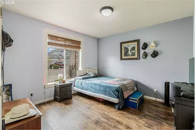 221 E 16th St, Lafayette, OR 97127 - Photo 9