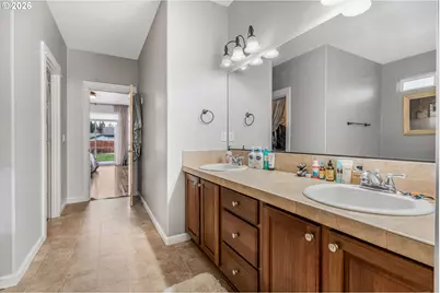 221 E 16th St, Lafayette, OR 97127 - Photo 31