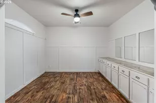 221 E 16th St, Lafayette, OR 97127 - Photo 17