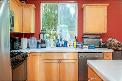 2474 NW 168th Pl, Beaverton, OR 97006 - Photo 9