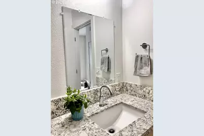 6371 SE 84th Ave, Portland, OR 97266 - Photo 9